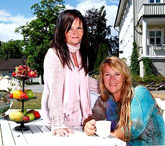 Krokstad Herregård i Sverige dannet en hyggelig ramme rundt Marianne og Siris foredrag. Krokstad Herregård i Sverige dannet en hyggelig ramme rundt Marianne og Siris foredrag.