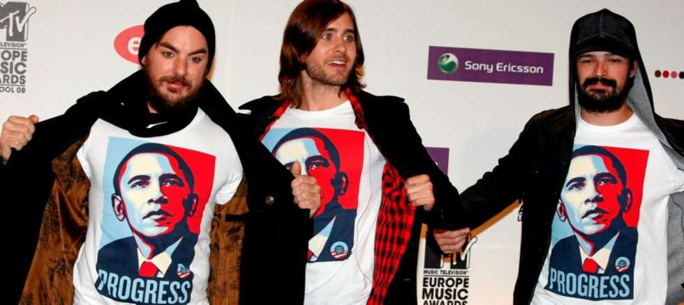 FREMGANG: Rockebandet 30 Seconds to Mars med Jared Leto i spissen benyttet den røde løperen til å glede seg over at Barack Obama blir USAs nye president. FREMGANG: Rockebandet 30 Seconds to Mars med Jared Leto i spissen benyttet den røde løperen til å glede seg over at Barack Obama blir USAs nye president.