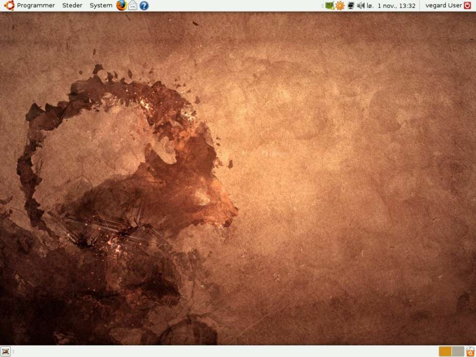 GNOME: Ikke la deg skremme, verken av systemet eller den «skitne» bakgrunnen som dukker opp ved første oppstart. GNOME: Ikke la deg skremme, verken av systemet eller den «skitne» bakgrunnen som dukker opp ved første oppstart.
