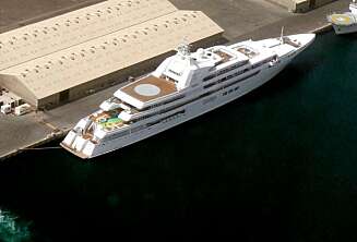 Dubai - verdens største yacht før ""Eclipse"" sjøsettes neste år. Dubai - verdens største yacht før ""Eclipse"" sjøsettes neste år.