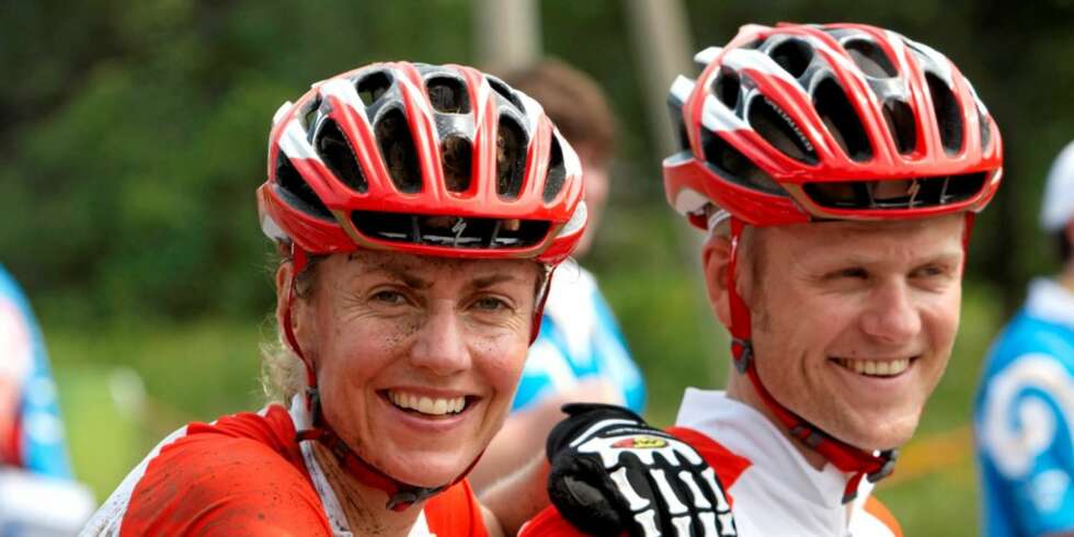 Gunn-Rita Dahle Flesjå og ektemann og trener Kenneth Flesjå venter barn i april. Gunn-Rita Dahle Flesjå og ektemann og trener Kenneth Flesjå venter barn i april.