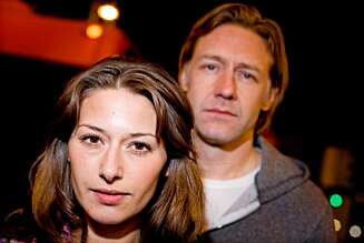 SAMBOERE: Pia Tjelta og Mads Ousdal bor sammen i Oslo. Men det er sjeldent de omtaler hverandre som noe annet enn kollegaer. SAMBOERE: Pia Tjelta og Mads Ousdal bor sammen i Oslo. Men det er sjeldent de omtaler hverandre som noe annet enn kollegaer.