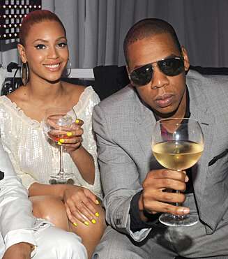 STJERNEPAR: Beyoncé Knowles og Jay-Z var kjærester i seks år før de giftet seg i april. Her er de sammen i mai. STJERNEPAR: Beyoncé Knowles og Jay-Z var kjærester i seks år før de giftet seg i april. Her er de sammen i mai.