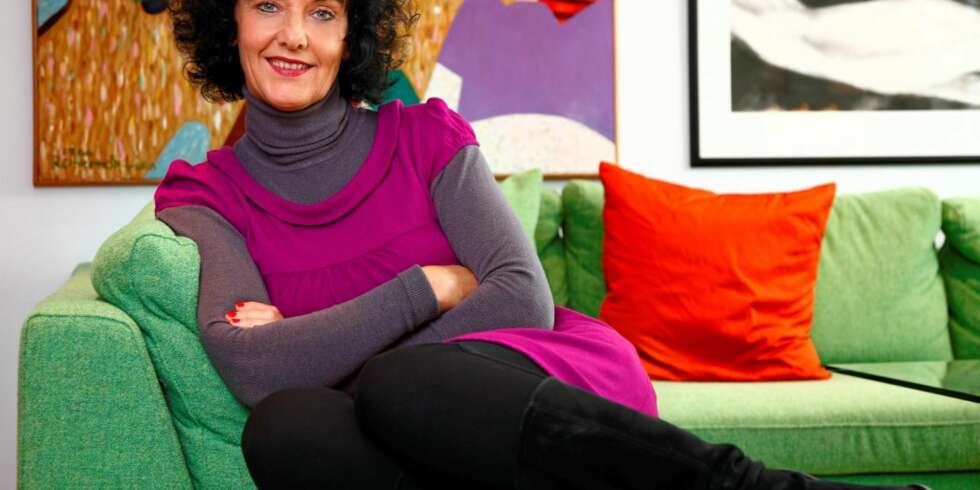 Jeg trenger en pause av og til, og har bestemt meg for å bli flinkere til nettopp å sitte i sofaen, sier Unni Lindell. Jeg trenger en pause av og til, og har bestemt meg for å bli flinkere til nettopp å sitte i sofaen, sier Unni Lindell.
