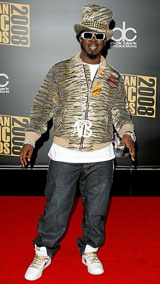 PIMP: T-Pain ender opp med å se mer ut som en klovn enn noe annet. PIMP: T-Pain ender opp med å se mer ut som en klovn enn noe annet.