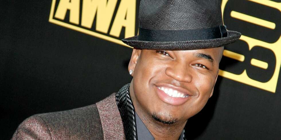 ELEGANT HERRE: Ne-Yo er meget elegant antrukket. ELEGANT HERRE: Ne-Yo er meget elegant antrukket.