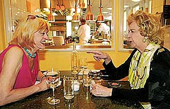 Hele Norges Wenche Foss er selvsagt blant notabilitetene som har latt seg besnakke av Astrid Gunnestad. Hele Norges Wenche Foss er selvsagt blant notabilitetene som har latt seg besnakke av Astrid Gunnestad.