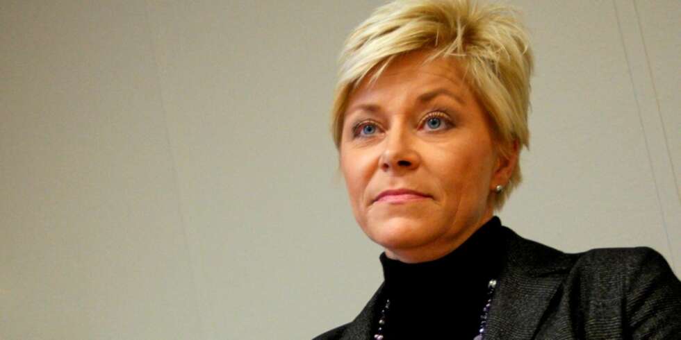 STERK REAKSJON: Statsviter Carl-Erik Grimstad reagerte på at P2s morgenkåsør Monica Wegling kalte Siv Jensen for "trolig lesbisk". Nå skal saken opp i kringkastingsrådet. STERK REAKSJON: Statsviter Carl-Erik Grimstad reagerte på at P2s morgenkåsør Monica Wegling kalte Siv Jensen for "trolig lesbisk". Nå skal saken opp i kringkastingsrådet.