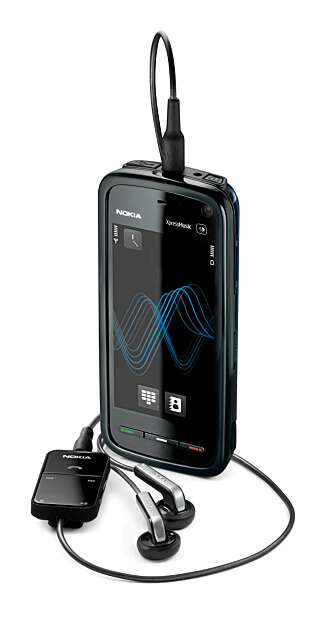 Nokia 5800 XpressMusic er først og fremst en musikktelefon, og den duger veldig bra i så måte. Nokia 5800 XpressMusic er først og fremst en musikktelefon, og den duger veldig bra i så måte.