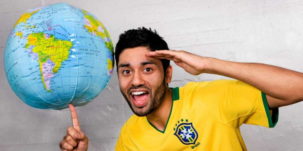 Noman Mubashir, tar permisjon fra NRK for å reise
til Brasil å skrive bok. Noman Mubashir, tar permisjon fra NRK for å reise
til Brasil å skrive bok.