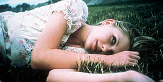 Kirsten Dunst i filmen Virgin Suicides. Kirsten Dunst i filmen Virgin Suicides.