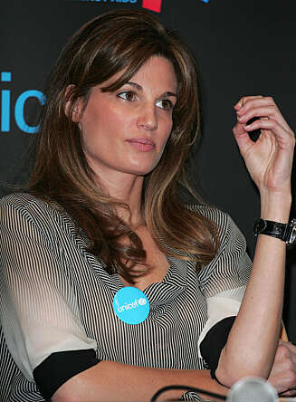 NY GUY? Jemima Khan kobles til Guy Ritchie etter et middagsselskap i London. NY GUY? Jemima Khan kobles til Guy Ritchie etter et middagsselskap i London.