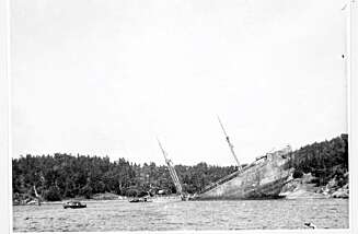 Transportskipet ""Donau"" gikk ned i Drøbaksundet 15. januar 1945 med 1500 tyske alpejegere, 300 hester og like mange biler om bord. Max Manus og kameraten Roy Nilsen sto bak. Transportskipet ""Donau"" gikk ned i Drøbaksundet 15. januar 1945 med 1500 tyske alpejegere, 300 hester og like mange biler om bord. Max Manus og kameraten Roy Nilsen sto bak.