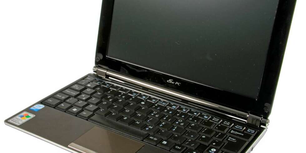 STILREN: Asus S101 er beregnet på Executive-segmentet - sjefer og andre som ønsker et litt mer eksklusivt design på sin mini-PC. STILREN: Asus S101 er beregnet på Executive-segmentet - sjefer og andre som ønsker et litt mer eksklusivt design på sin mini-PC.