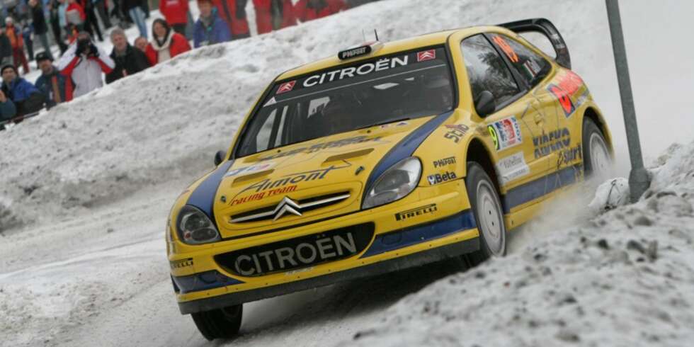 CITROËN XSARA: Gigi Galli kjørte en Citroën Xsara i den norske VM-runden for to år siden. Petter Solberg håper bilen fortsatt er konkurransedyktig. CITROËN XSARA: Gigi Galli kjørte en Citroën Xsara i den norske VM-runden for to år siden. Petter Solberg håper bilen fortsatt er konkurransedyktig.