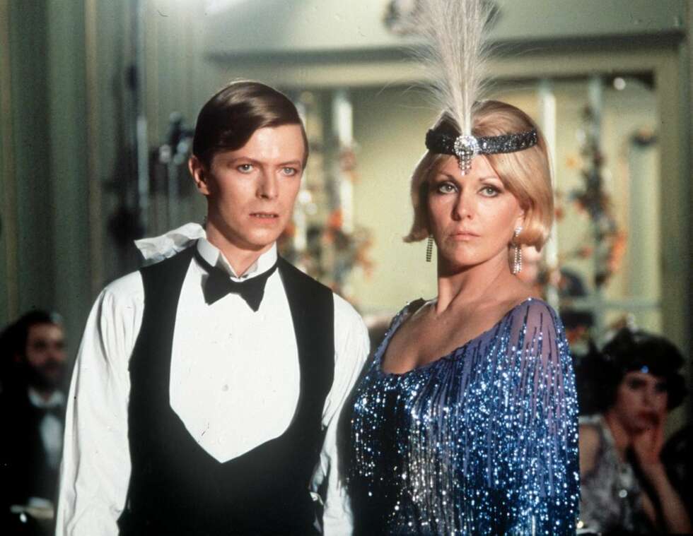 David Bowie har vedt tilbake til Berlin hvor han på 70-tallet gjorde noen av sine mest bemerkelsesverdige album. Byen var også åsted for filmen Just a Gigolo (1977), hvor han spilte mot Kim Novak. David Bowie har vedt tilbake til Berlin hvor han på 70-tallet gjorde noen av sine mest bemerkelsesverdige album. Byen var også åsted for filmen Just a Gigolo (1977), hvor han spilte mot Kim Novak.
