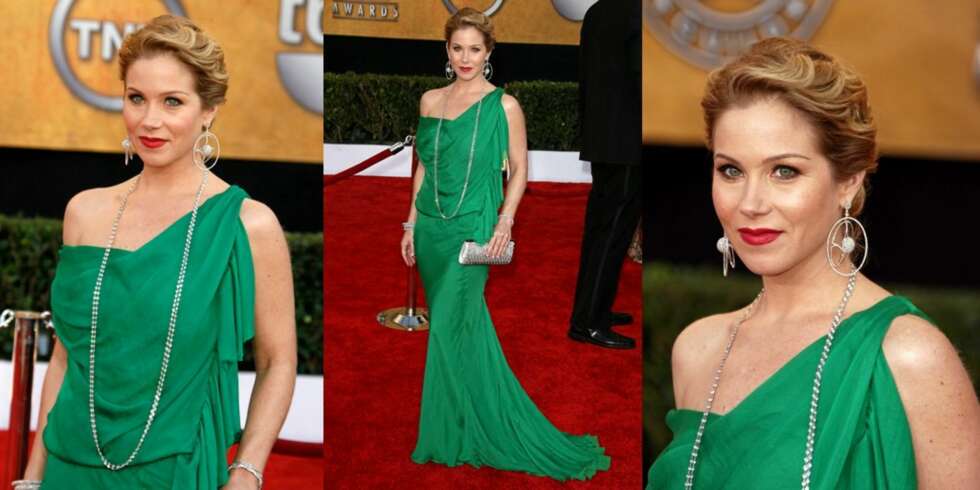 GRØNT: Christina Applegate var vakker i grønn kreasjon på SAG Awards. GRØNT: Christina Applegate var vakker i grønn kreasjon på SAG Awards.