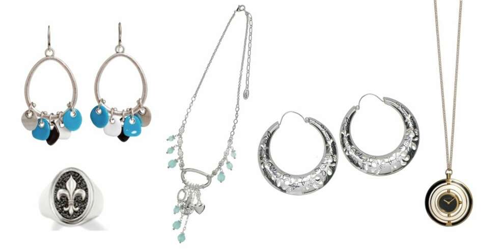 SMYKKER: Fra venstre: øredobber fra Arts & Crafts kr 349, ring fra Thomas Sabo kr 1498, kjede fra Pilgrim kr 369, øredobber Pilgrim kr 299 og klokkekjede fra Pilgrim kr 1199. SMYKKER: Fra venstre: øredobber fra Arts & Crafts kr 349, ring fra Thomas Sabo kr 1498, kjede fra Pilgrim kr 369, øredobber Pilgrim kr 299 og klokkekjede fra Pilgrim kr 1199.
