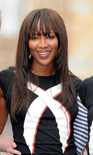 MØRK: Naomi Campbell er flott med varme toner i makeupen. MØRK: Naomi Campbell er flott med varme toner i makeupen.