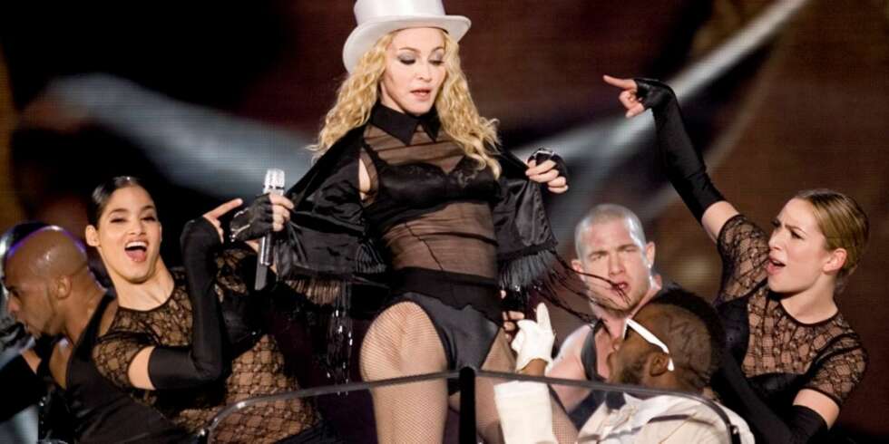 SUPERPOPULÆR: Mange nordmenn vil få med seg Madonna-konserten i juli. Her opptrer hun i Mexico. SUPERPOPULÆR: Mange nordmenn vil få med seg Madonna-konserten i juli. Her opptrer hun i Mexico.