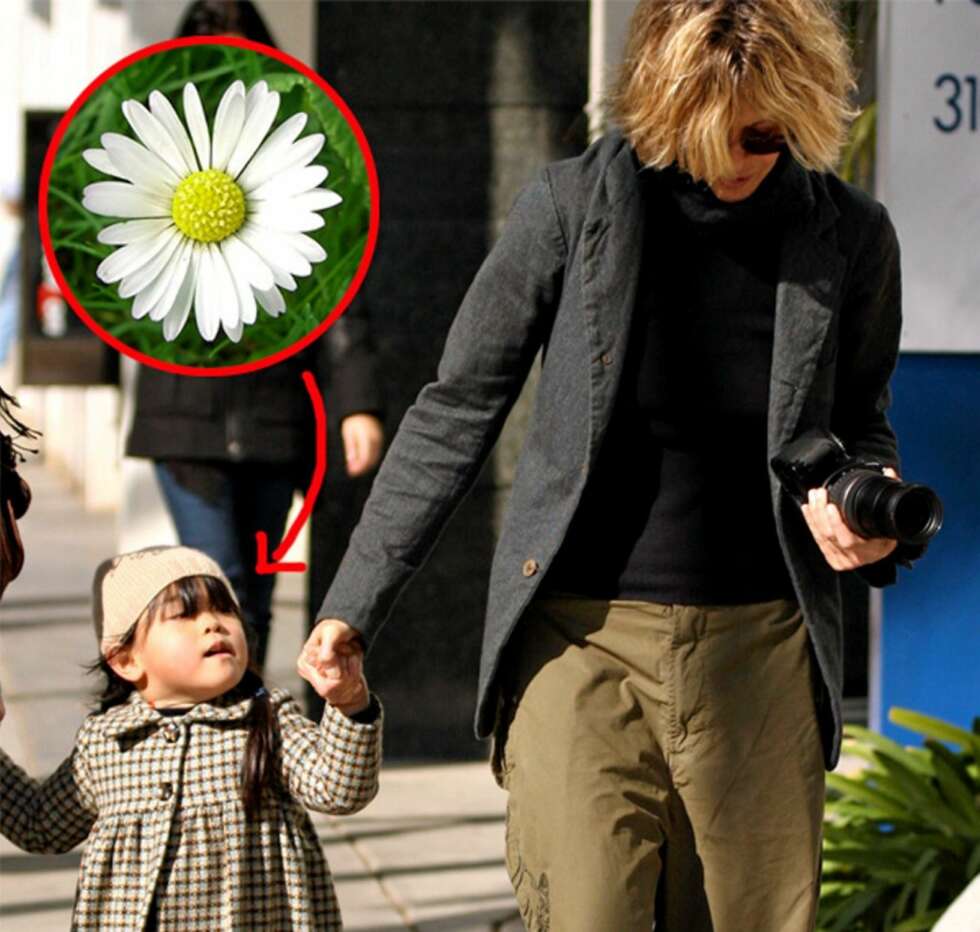 Daisy True - ekte tusenfryd - og mamma Meg Ryan ute på tur. Daisy True - ekte tusenfryd - og mamma Meg Ryan ute på tur.