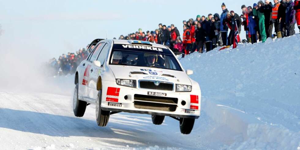 PG Andersson hoppet langt på fartsprøven i Kirkenær, og har imponert voldsomt i sin gamle Skoda. (Foto: Scanpix) PG Andersson hoppet langt på fartsprøven i Kirkenær, og har imponert voldsomt i sin gamle Skoda. (Foto: Scanpix)