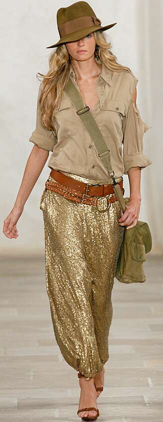 RALPH LAUREN: Paljettbelagte haremsbukser for vår/sommer 2009. RALPH LAUREN: Paljettbelagte haremsbukser for vår/sommer 2009.