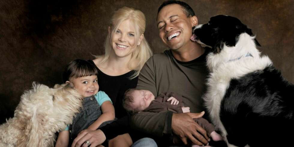 IDYLL: Tiger Woods, kona Elin og storesøster Sam koser seg med det nye familiemedlemmet. IDYLL: Tiger Woods, kona Elin og storesøster Sam koser seg med det nye familiemedlemmet.