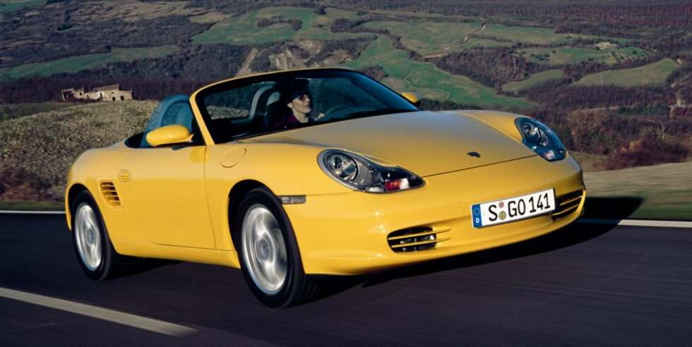 ÉN BOXSTER: Porsche Boxster har 12 år bak seg som modell, i fjor ble det solgt ett eksemplar i Norge. Her en 2002-utgave. ÉN BOXSTER: Porsche Boxster har 12 år bak seg som modell, i fjor ble det solgt ett eksemplar i Norge. Her en 2002-utgave.