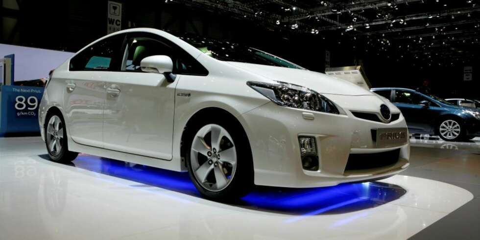 VELDIG LIKE: Honda Insight og Toyota Prius er forholdsvis like. Årsaken til dette er plasseringen av batteriene og et forsøk på å minimere luftmotstand. VELDIG LIKE: Honda Insight og Toyota Prius er forholdsvis like. Årsaken til dette er plasseringen av batteriene og et forsøk på å minimere luftmotstand.