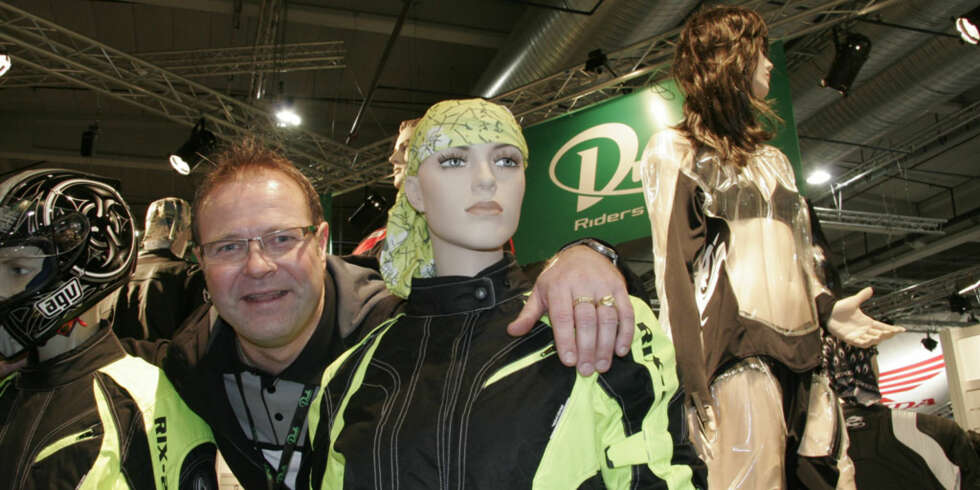DAMENES MANN: Men Terje Ødegård i Duells liker ikke salget påmessen. DAMENES MANN: Men Terje Ødegård i Duells liker ikke salget påmessen.