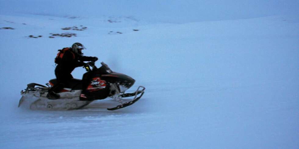 STRENGERE: Det kan gå mot enda strengere restriksjoner på scooterkjøring i norsk natur STRENGERE: Det kan gå mot enda strengere restriksjoner på scooterkjøring i norsk natur