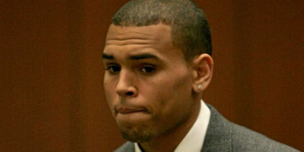 TREKKER SEG: Chris Brown trekker seg fra Kids' Choice Awards etter underskriftskampanjen mot ham. TREKKER SEG: Chris Brown trekker seg fra Kids' Choice Awards etter underskriftskampanjen mot ham.