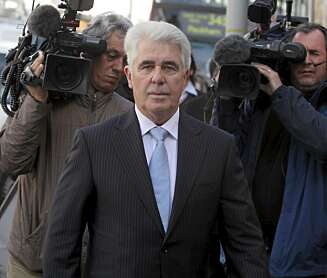 FØLGER JADE: Max Clifford, Jade Goodys talsmann, følger hennes siste timer sammen med pressen. FØLGER JADE: Max Clifford, Jade Goodys talsmann, følger hennes siste timer sammen med pressen.