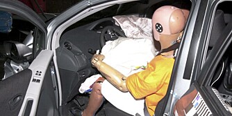AIRBAG VIKTIG: Eldre biler uten airbag faller helt gjennom sikkerhetsmessig, uansett hvor store de er. AIRBAG VIKTIG: Eldre biler uten airbag faller helt gjennom sikkerhetsmessig, uansett hvor store de er.