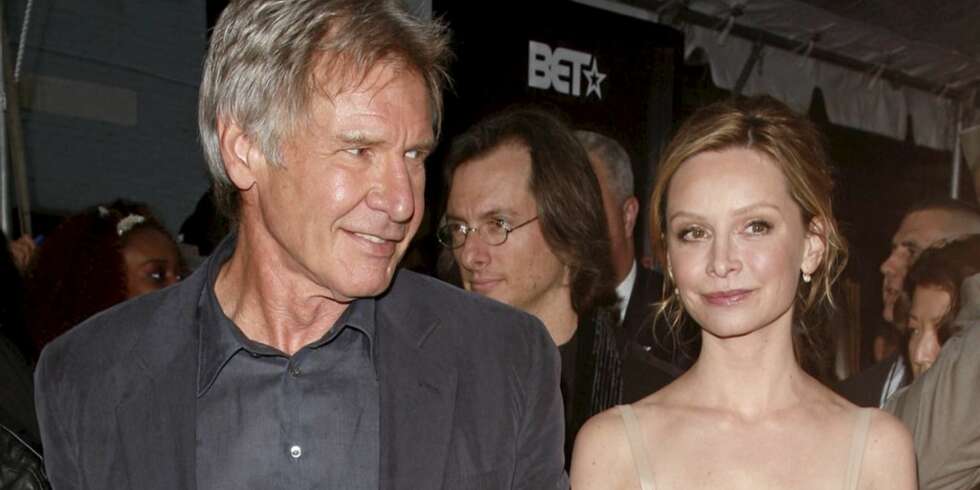 FORLOVET: Harrison Ford og Calista Flockhart skal gifte seg, men har ikke satt noen dato for bryllupet. FORLOVET: Harrison Ford og Calista Flockhart skal gifte seg, men har ikke satt noen dato for bryllupet.