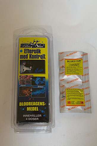 TABLETTENE blandes med vann, og helles over i sprayflasken. TABLETTENE blandes med vann, og helles over i sprayflasken.