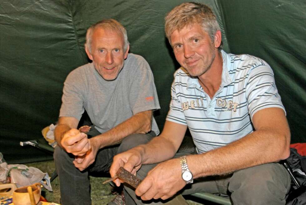 TRIVES: Steinar Lunde og Idar Nygård stortrives i sitt omflakkende nomadeliv under reinsjakta. TRIVES: Steinar Lunde og Idar Nygård stortrives i sitt omflakkende nomadeliv under reinsjakta.