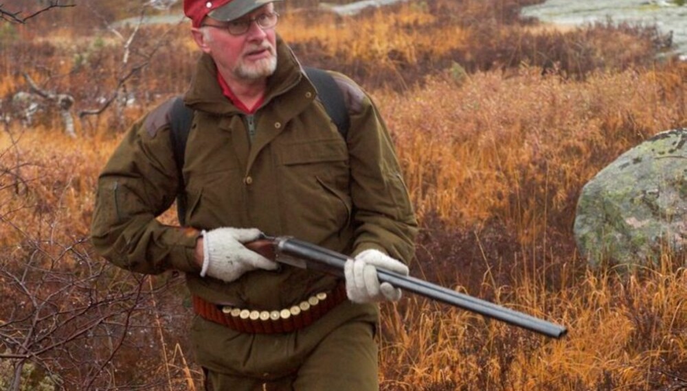 STØKKJEGER uten hund. Ha skudd i børsa og sansene skjerpet når du går på ettersøk etter skadet fugl. Påskutt fugl kan trykk hardt og fly opp plutselig, og på kort hold!. (Foto: Yngve Ask) STØKKJEGER uten hund. Ha skudd i børsa og sansene skjerpet når du går på ettersøk etter skadet fugl. Påskutt fugl kan trykk hardt og fly opp plutselig, og på kort hold!. (Foto: Yngve Ask)