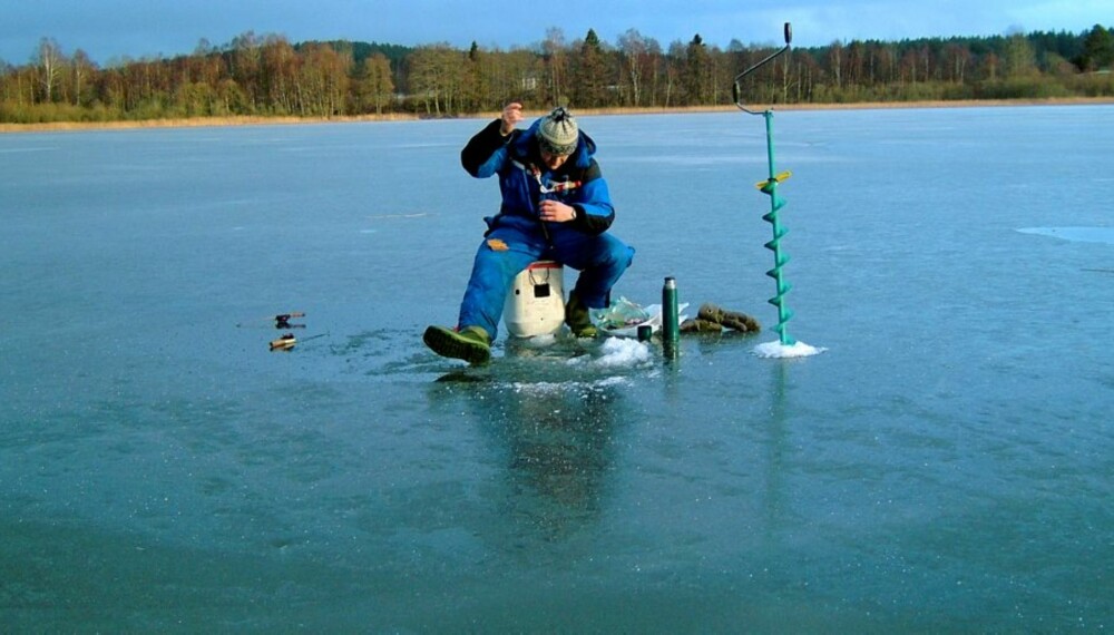 NÆREVANN: Et spennende isfiskevann i Ski, med mye smågjedder, pen abbor og gjørs. Vannet er ganske grunt, og isen legger seg gjerne tidlig. NÆREVANN: Et spennende isfiskevann i Ski, med mye smågjedder, pen abbor og gjørs. Vannet er ganske grunt, og isen legger seg gjerne tidlig.