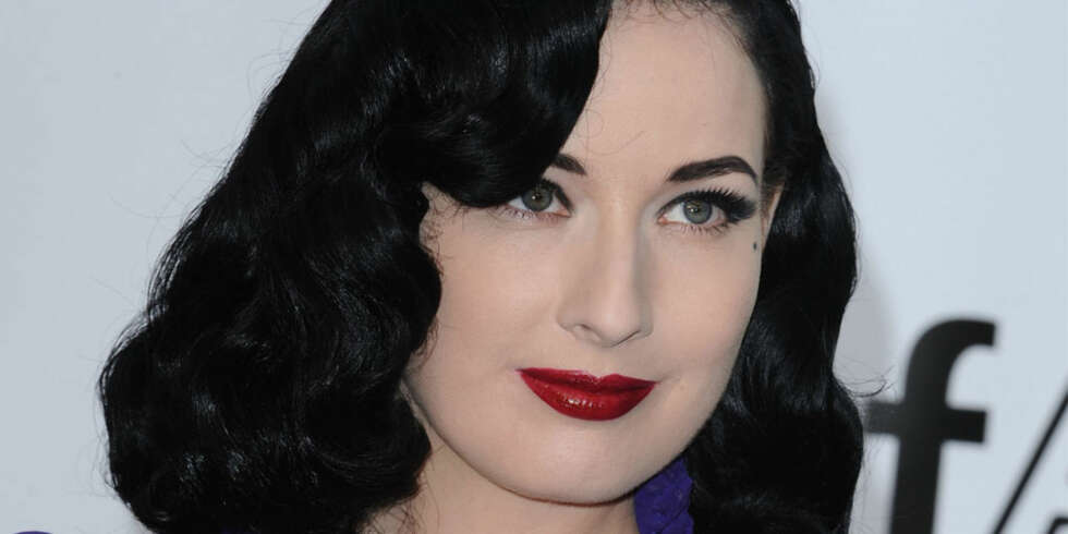 Få looken til særegne Dita Von Teese Få looken til særegne Dita Von Teese