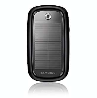 ALT HAR EN BAKSIDE: Denne er med solceller - Samsungs nyeste har desuten innebygget skrittteller. ALT HAR EN BAKSIDE: Denne er med solceller - Samsungs nyeste har desuten innebygget skrittteller.