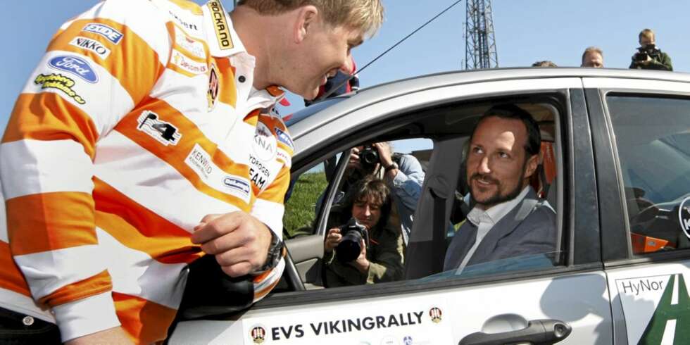 PASSIAR: Henning Solberg og kronprins Haakon deltok som kartleser og sjåfør da Viking Rally 2009 startet i Oslo mandag. Foto: Erlend Aas / SCANPIX PASSIAR: Henning Solberg og kronprins Haakon deltok som kartleser og sjåfør da Viking Rally 2009 startet i Oslo mandag. Foto: Erlend Aas / SCANPIX
