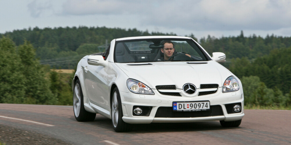 FACELIFT: I 2008 fikk SLK en midtlivsoppgradering. FACELIFT: I 2008 fikk SLK en midtlivsoppgradering.