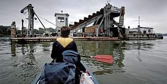 INDUSTRI: Det er mye industri langs Donau. INDUSTRI: Det er mye industri langs Donau.