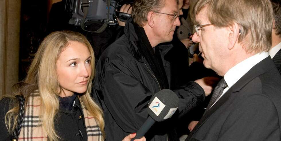 PÅ JOBB: Politisk reporter i TV2, Pia Haraldsen, intervjuer NHO-direktør Finn Bergesen jr. PÅ JOBB: Politisk reporter i TV2, Pia Haraldsen, intervjuer NHO-direktør Finn Bergesen jr.