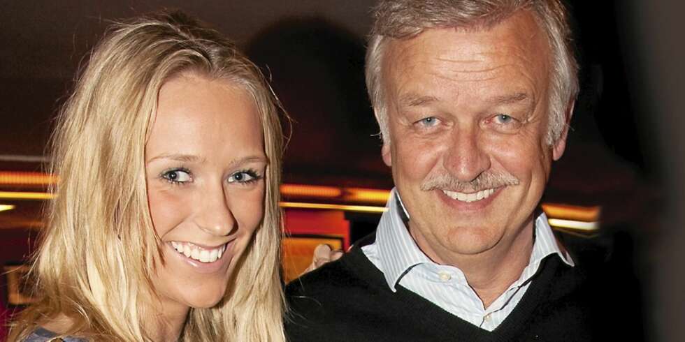 NÆRT FORHOLD: Hallvard Flatland og datteren Katarina har et svært godt forhold til hverandre. ¿ Jeg kommer ikke på noe negativt om pappa, sier Katarina. NÆRT FORHOLD: Hallvard Flatland og datteren Katarina har et svært godt forhold til hverandre. ¿ Jeg kommer ikke på noe negativt om pappa, sier Katarina.