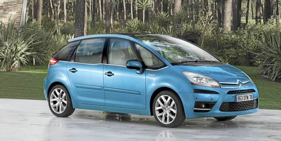 Med C4 Picasso har Citroën tatt dødvinkelproblemet på alvor. Med C4 Picasso har Citroën tatt dødvinkelproblemet på alvor.