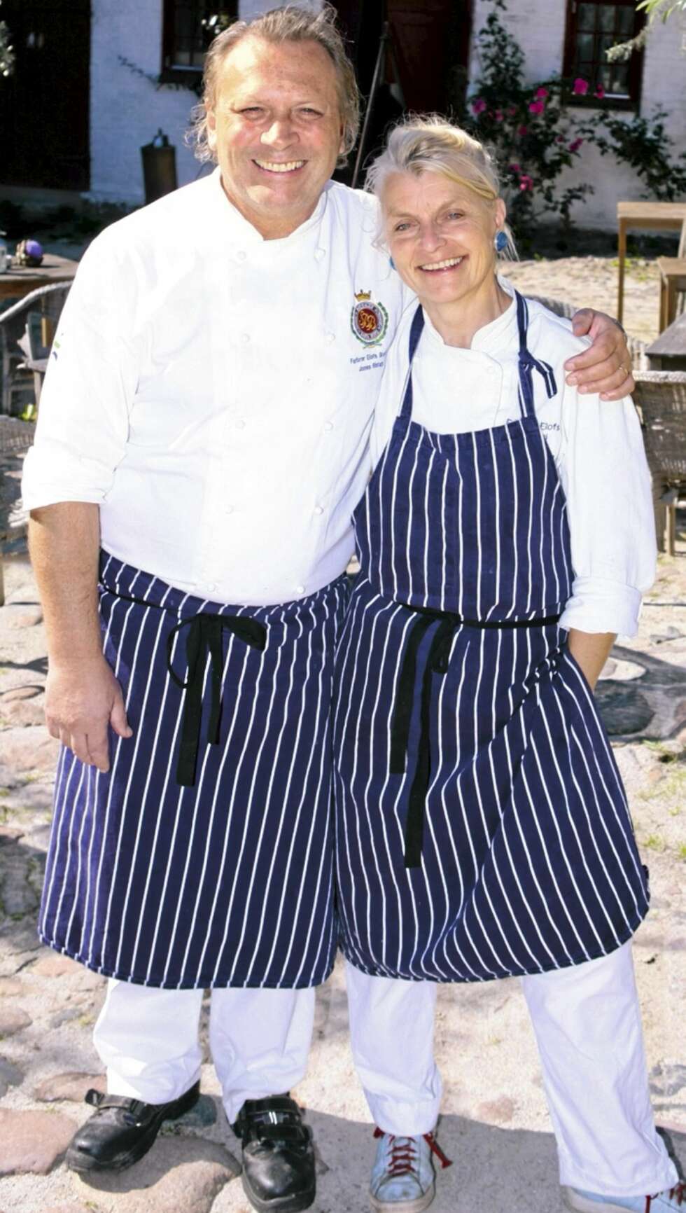 PASJON: Ekteparet Jonas og Eva-Kari Ristarp har drevet "Farbror Elofs skafferi" i 13 år. – Det er fortsatt et eventyr å holde på, forteller de to. PASJON: Ekteparet Jonas og Eva-Kari Ristarp har drevet "Farbror Elofs skafferi" i 13 år. – Det er fortsatt et eventyr å holde på, forteller de to.