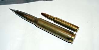 SAMMENLIKNET med elgpatronen .30-06 er .50 BMG voldsomt stor. SAMMENLIKNET med elgpatronen .30-06 er .50 BMG voldsomt stor.